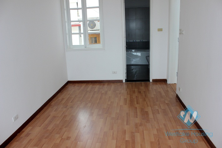 Lake view, Nice house for rent in Tay Ho.